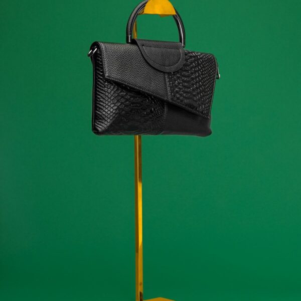 Bolso de Piel con Estampado de Serpiente Negro | LUISON